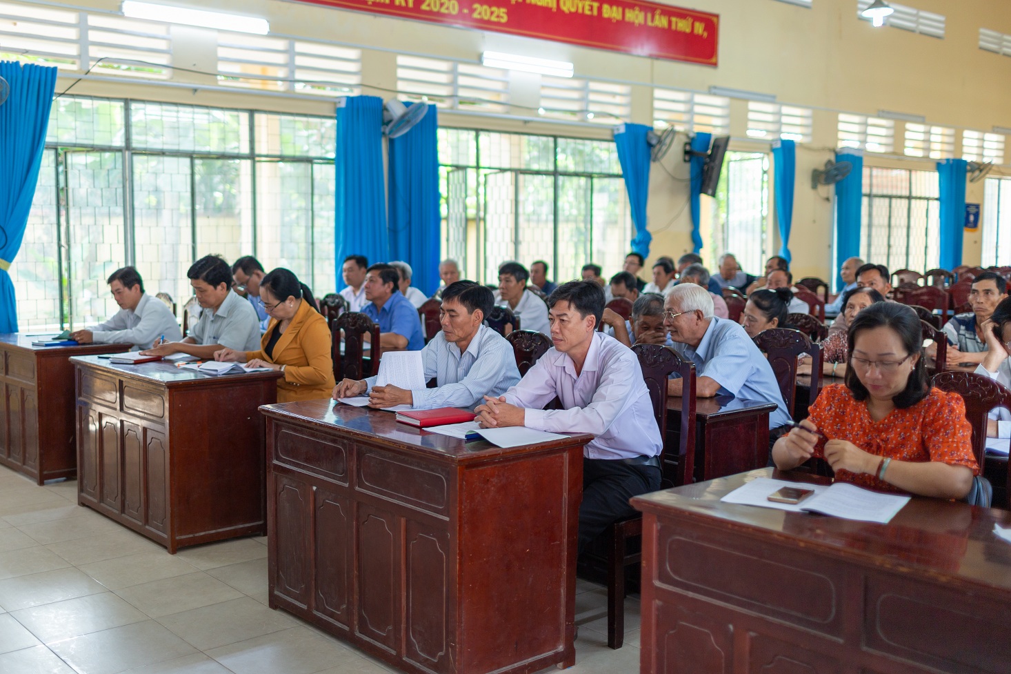 Các đại biểu dự Hội nghị