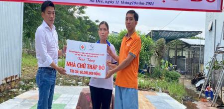 KHỞI CÔNG XÂY DỰNG NHÀ CHỮ THẬP ĐỎ CHO HỘ CẬN NGHÈO TRÊN ĐỊA BÀN PHƯỜNG KHỞI CÔNG XÂY DỰNG NHÀ CHỮ THẬP ĐỎ CHO HỘ CẬN NGHÈO TRÊN ĐỊA BÀN PHƯỜNG